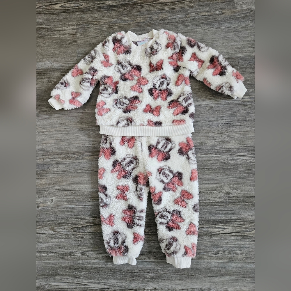 Disney Baby Fuzzy Minnie Mouse 2 Piece Pajama Set